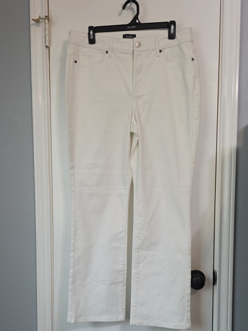 NWOT NYDJ WHITE MARILYN STRAIGHT JEANS SZ 12